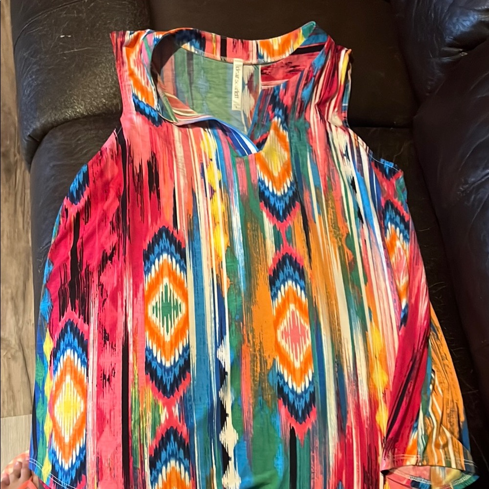 Pink and Blue Sleeveless Pleated Blouse with Mandarin Collar
